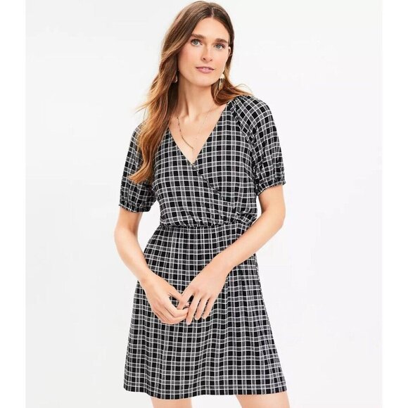 LOFT Dresses & Skirts - Loft Faux Wrap Dress Size Sm Black White Plaid Gingham Workwear Church